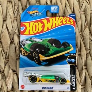 Salt Shaker Hot Wheels Toy Car HotWheels XRacers Racing Vehicle Mattel 2025 🆕